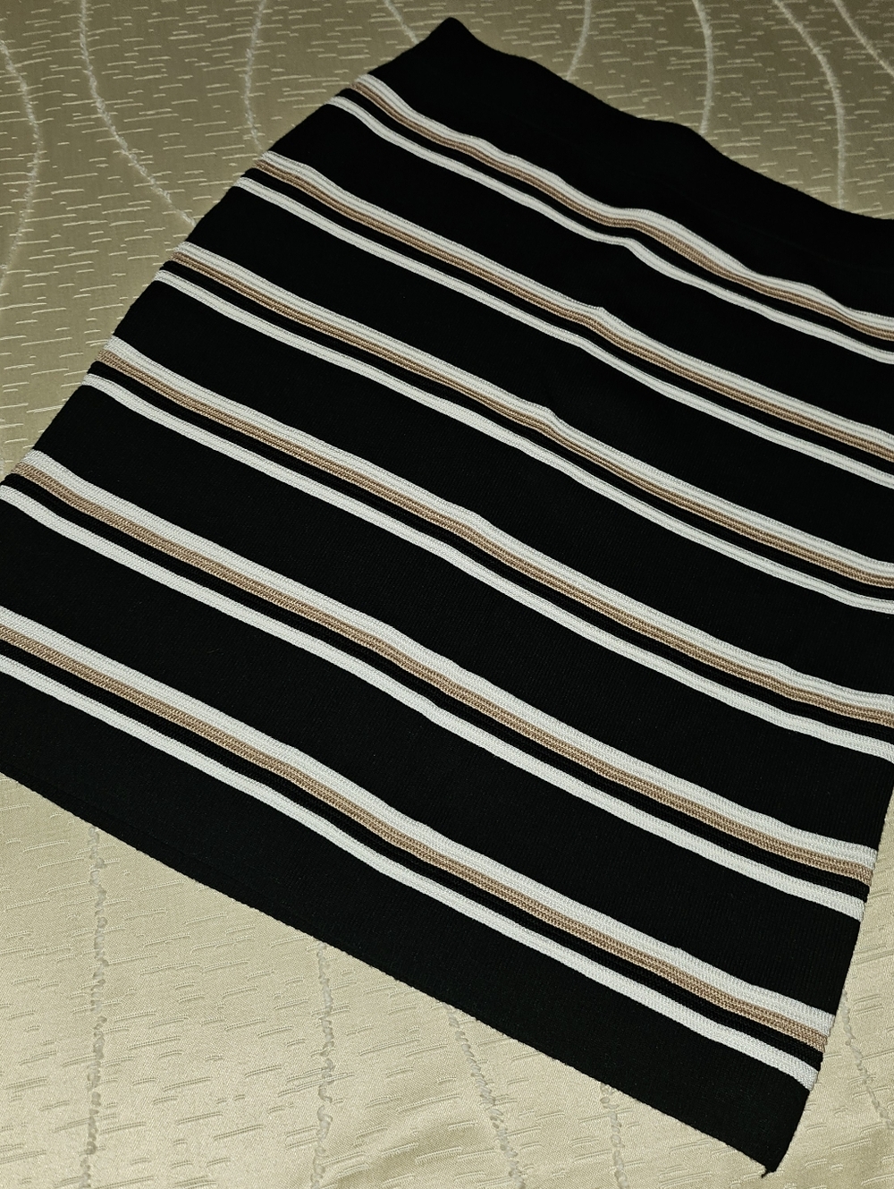 WHBM 2 Piece Knit Off the Shoulder Top with Pencil Skirt - Picture 3 of 8
